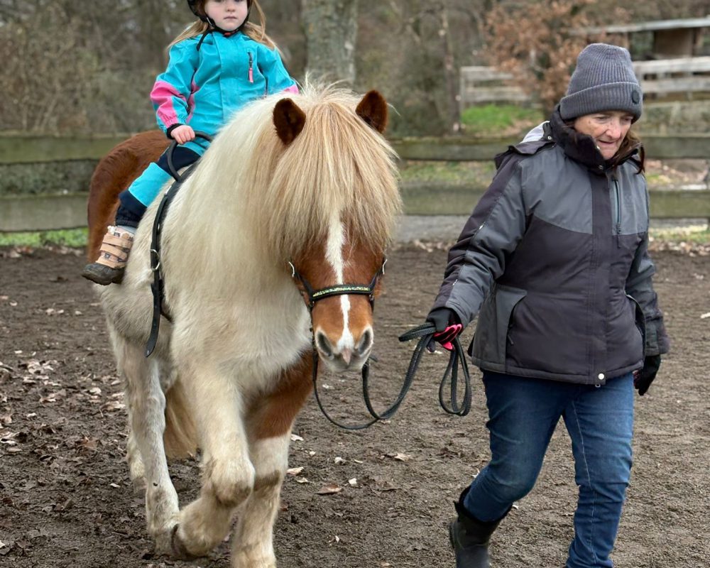 30331985-E4FB-40CF-A9BA-E41D630E8029 30331985-E4FB-40CF-A9BA-E41D630E8029